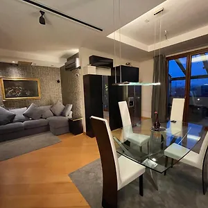 Attico Con Vista Spettacolare E Jacuzzi , Bologna Italy