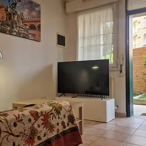 Fiorilli House - Fair District - Gratis Private Parking , Bologna Italy